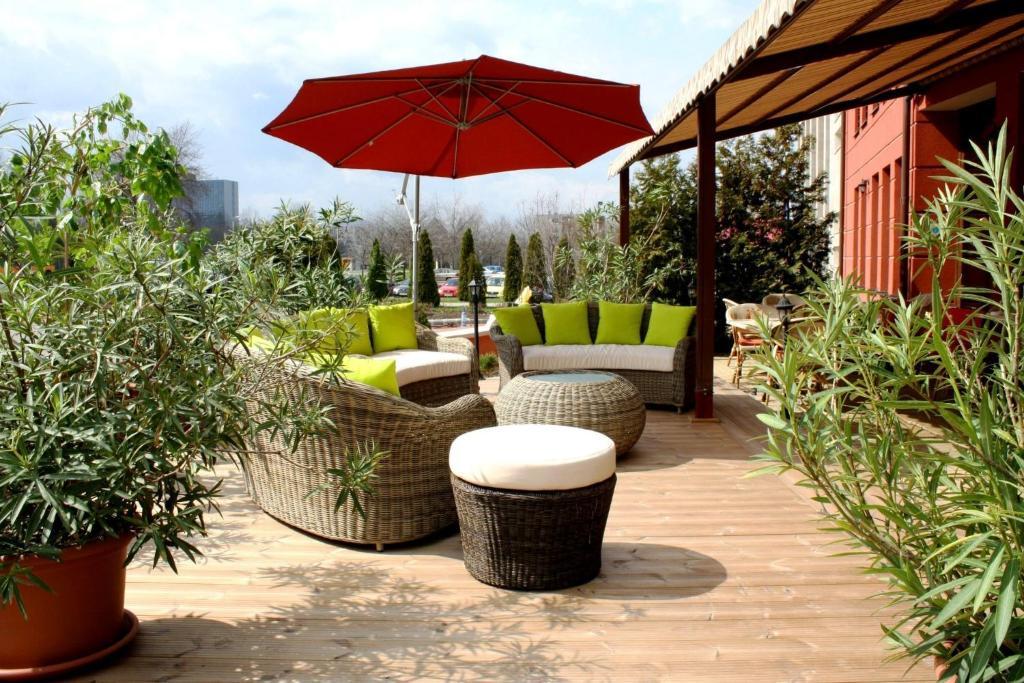 Ambrozia Etterem Es Panzio Bed and Breakfast Kazincbarcika Εξωτερικό φωτογραφία